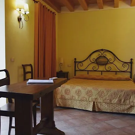 Farm stay Agriturismo Tenuta San Leone Valeggio sul Mincio